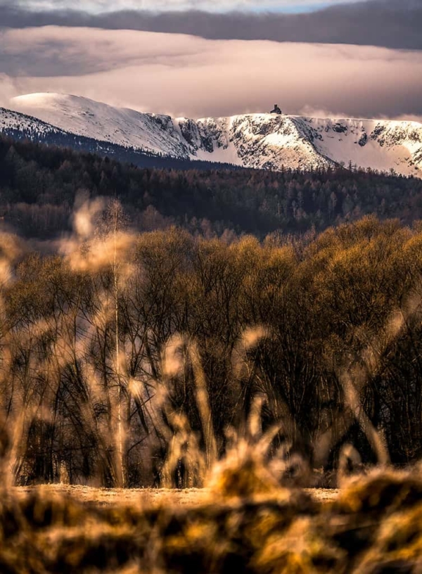 Śnieżne Kotły Oddalone plakat od Jelenia jest SPOKO